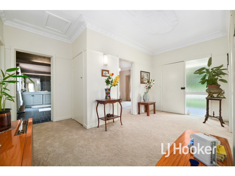 11 Charles Street, Koo Wee Rup VIC 3981