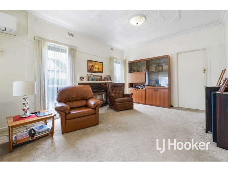 11 Charles Street, Koo Wee Rup VIC 3981