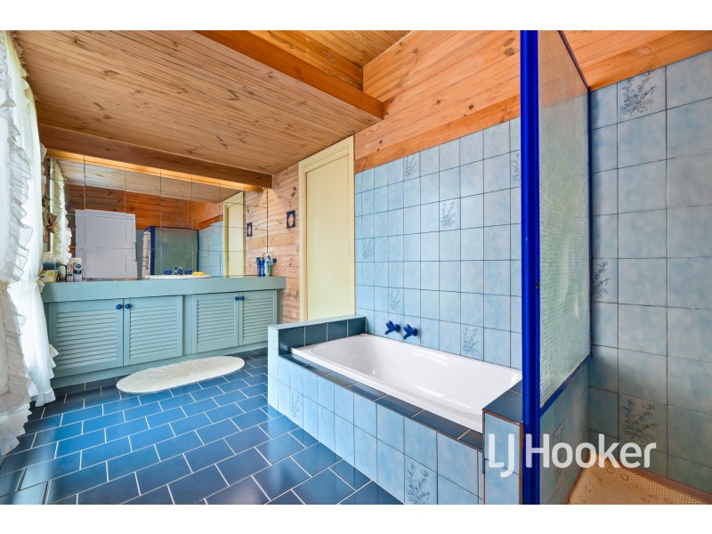 11 Charles Street, Koo Wee Rup VIC 3981