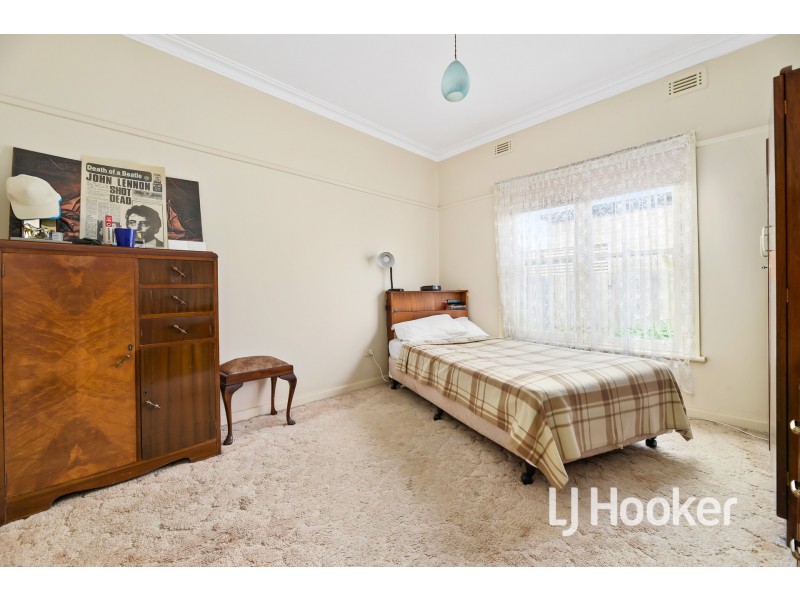 11 Charles Street, Koo Wee Rup VIC 3981