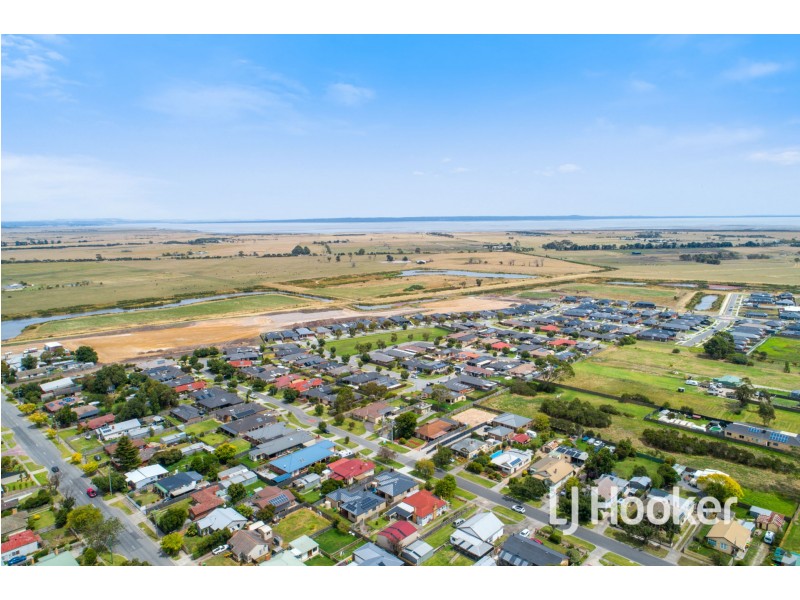 11 Charles Street, Koo Wee Rup VIC 3981