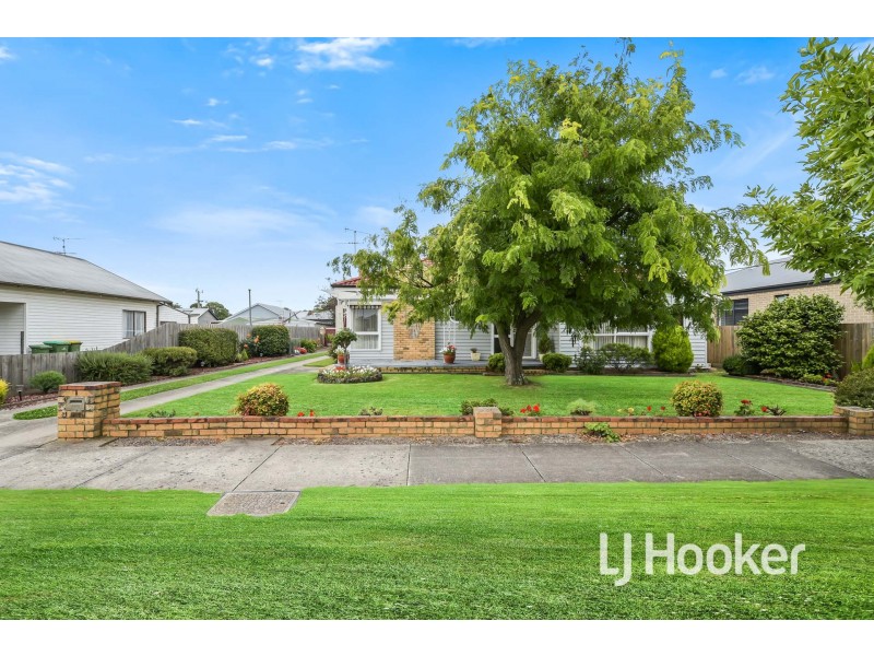 11 Charles Street, Koo Wee Rup VIC 3981