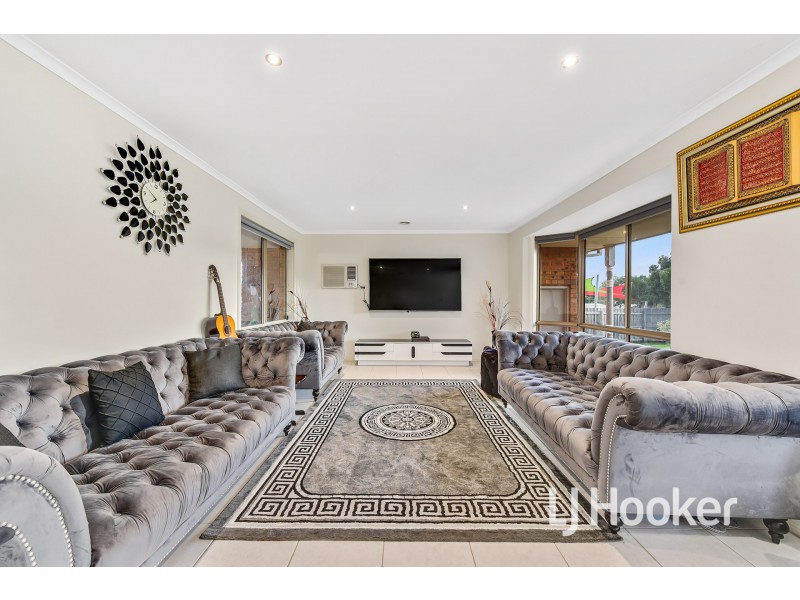 4 Shetland Court, Pakenham VIC 3810