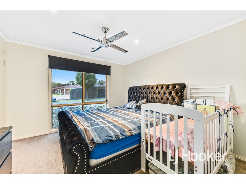 4 Shetland Court, Pakenham VIC 3810