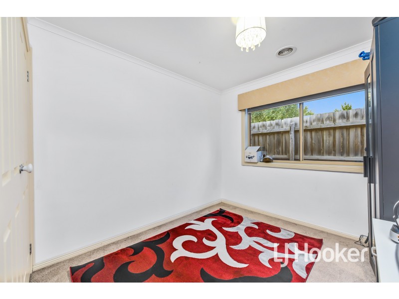4 Shetland Court, Pakenham VIC 3810