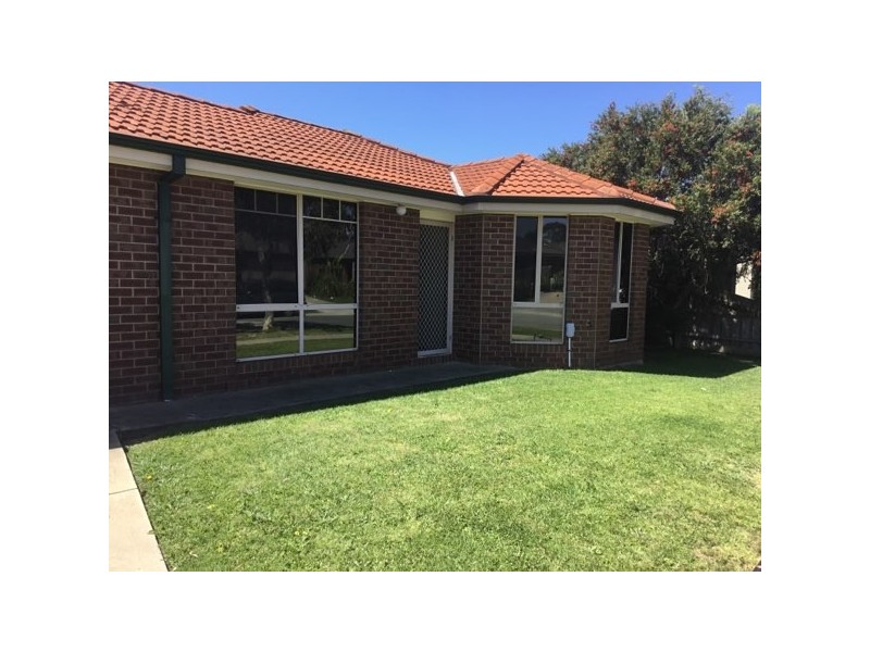 74 Pommel Street, Pakenham VIC 3810