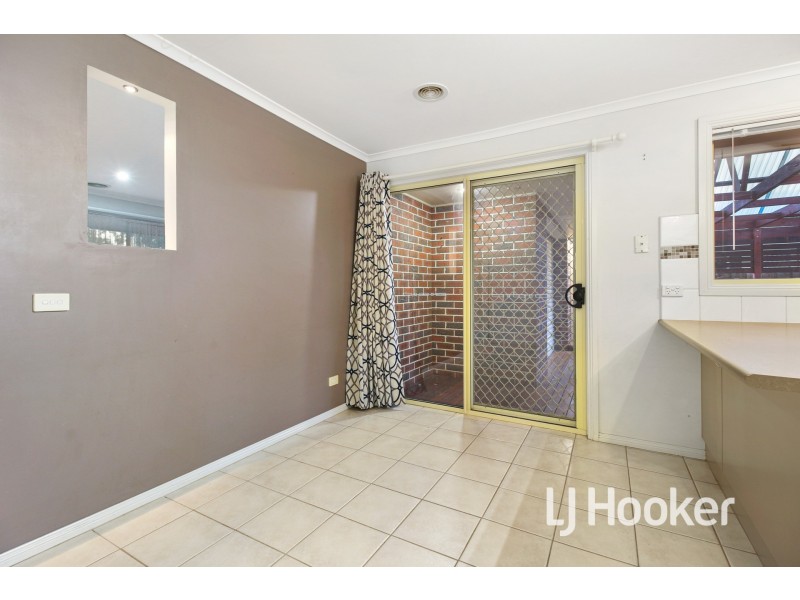 13 Riviera Drive, Pakenham VIC 3810