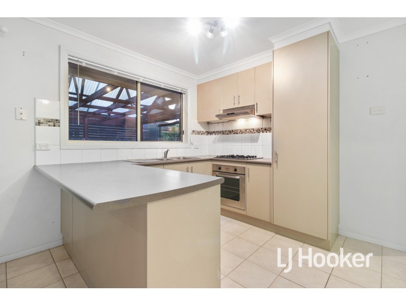 13 Riviera Drive, Pakenham VIC 3810