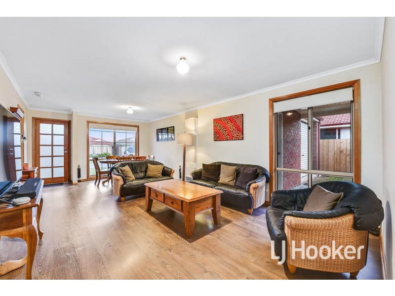 9 Rossi Close, Pakenham VIC 3810