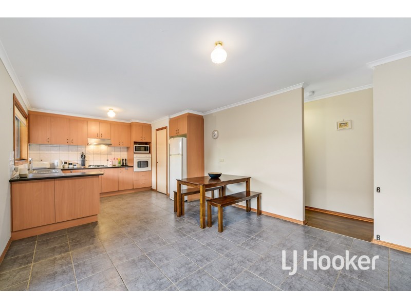 9 Rossi Close, Pakenham VIC 3810