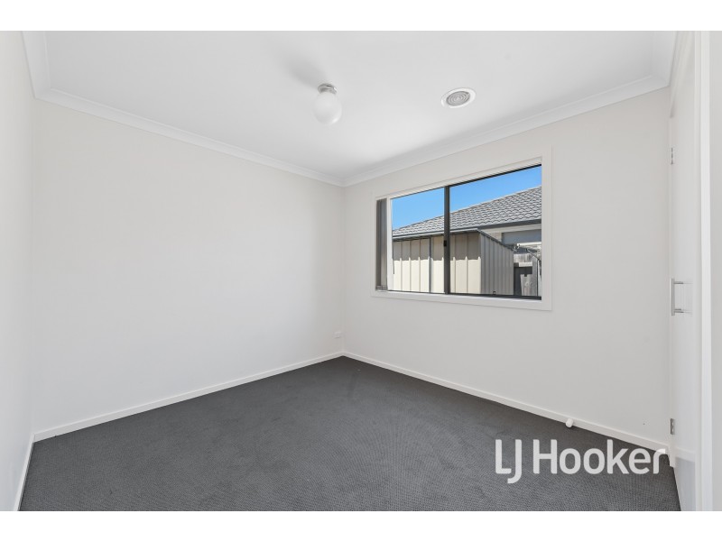 11/7 Melissa Way, Pakenham VIC 3810