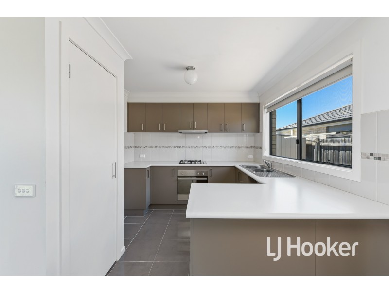 11/7 Melissa Way, Pakenham VIC 3810