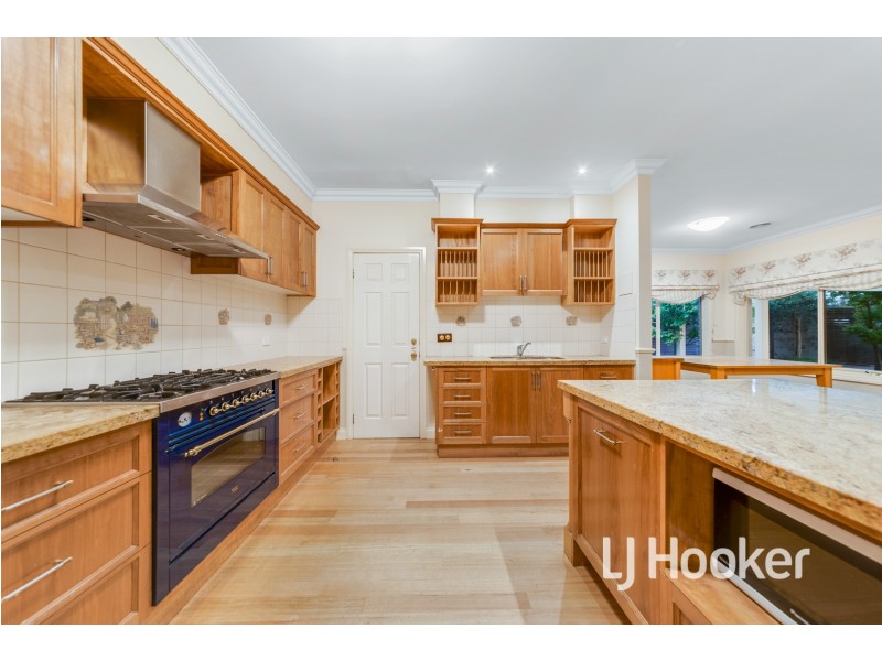 10 Sydney Street, Narre Warren South VIC 3805