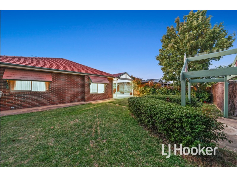 10 Sydney Street, Narre Warren South VIC 3805