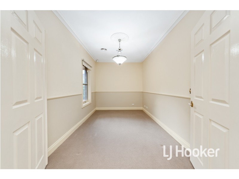 10 Sydney Street, Narre Warren South VIC 3805