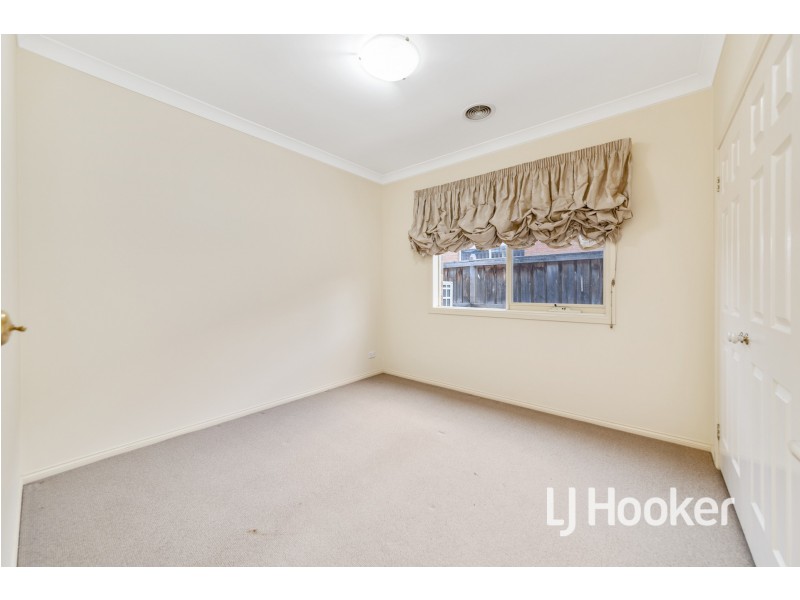 10 Sydney Street, Narre Warren South VIC 3805