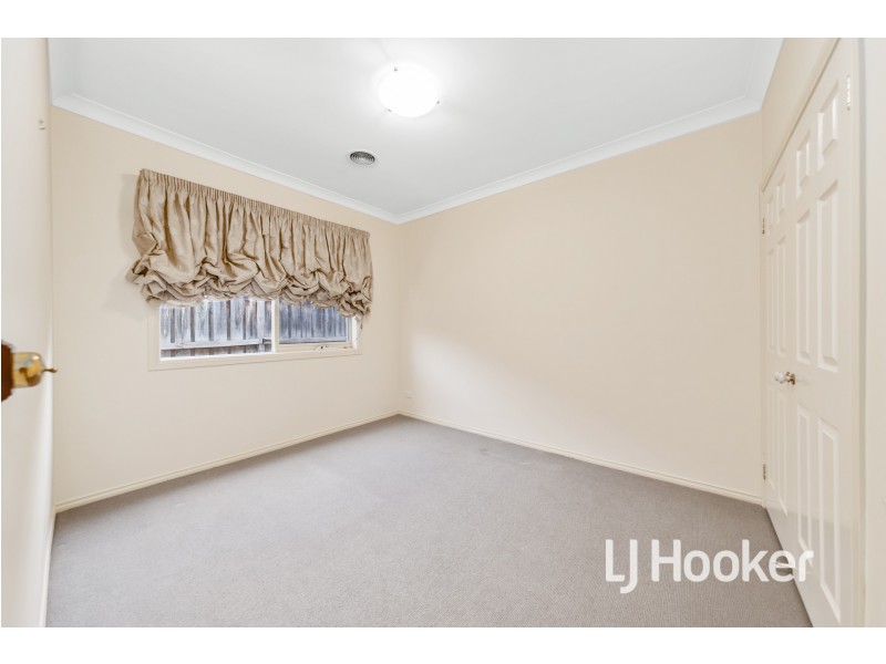 10 Sydney Street, Narre Warren South VIC 3805