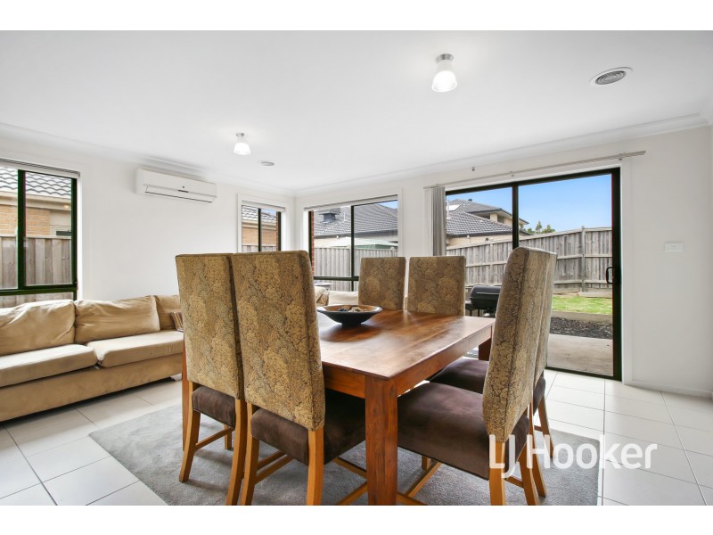 6 Canyon Avenue, Clyde VIC 3978