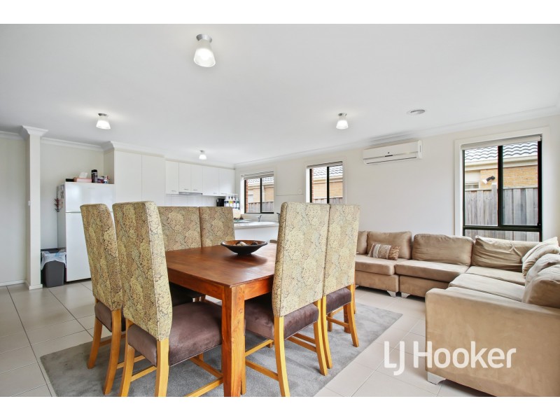 6 Canyon Avenue, Clyde VIC 3978