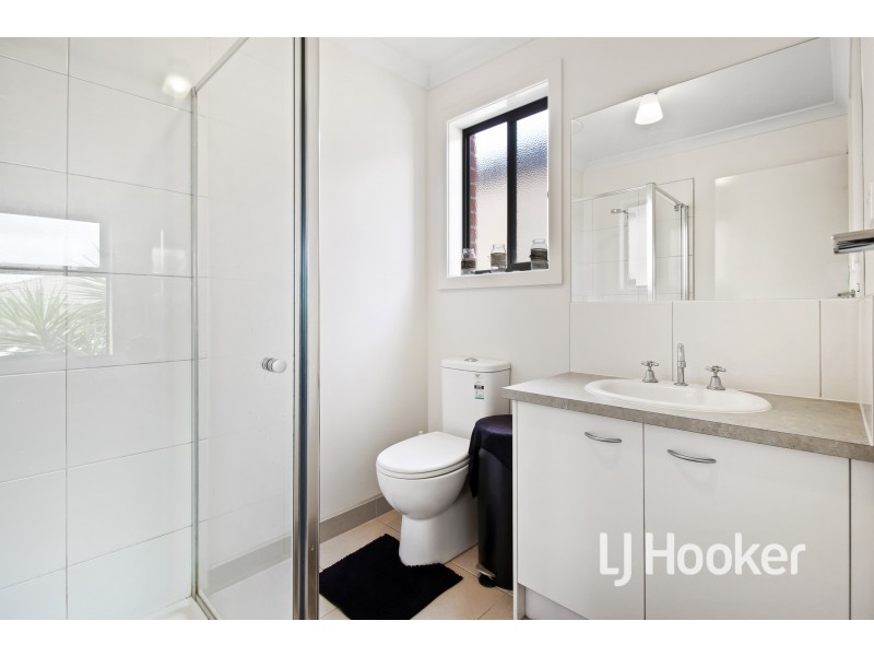 6 Canyon Avenue, Clyde VIC 3978