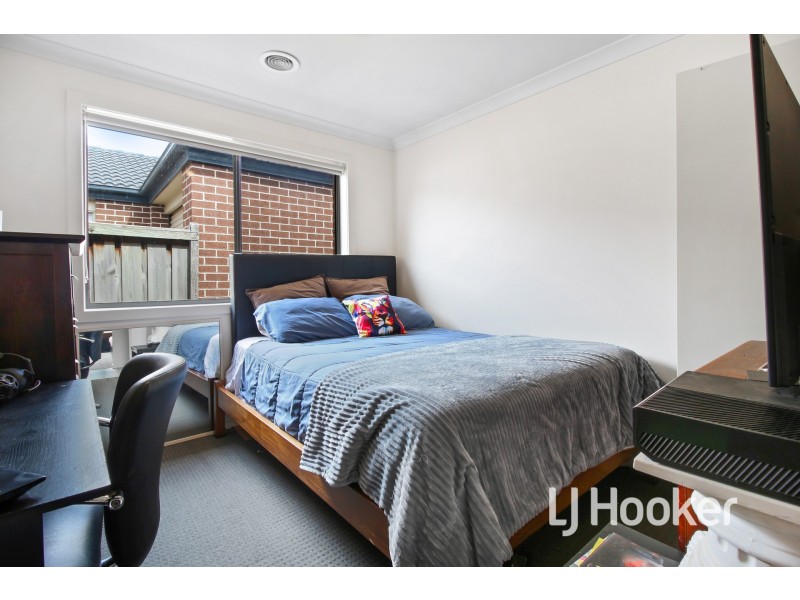 6 Canyon Avenue, Clyde VIC 3978