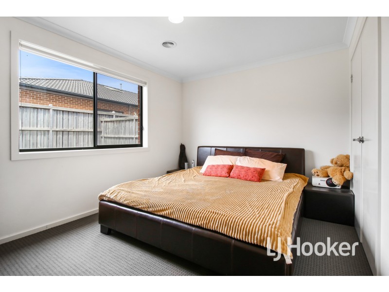 6 Canyon Avenue, Clyde VIC 3978