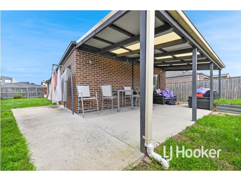 15 Longmeadow Road, Officer VIC 3809