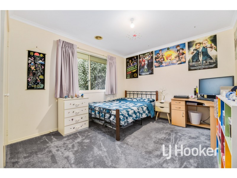 6 Grevillea Place, Pakenham VIC 3810