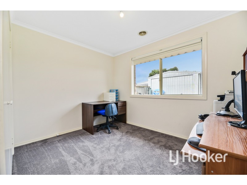 6 Grevillea Place, Pakenham VIC 3810
