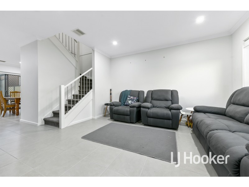 57 Atlantic Drive, Pakenham VIC 3810