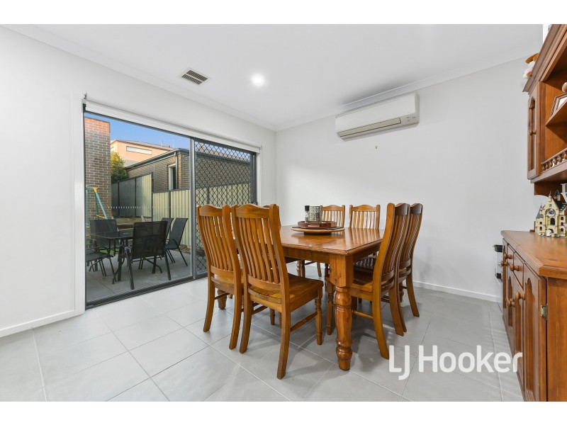 57 Atlantic Drive, Pakenham VIC 3810