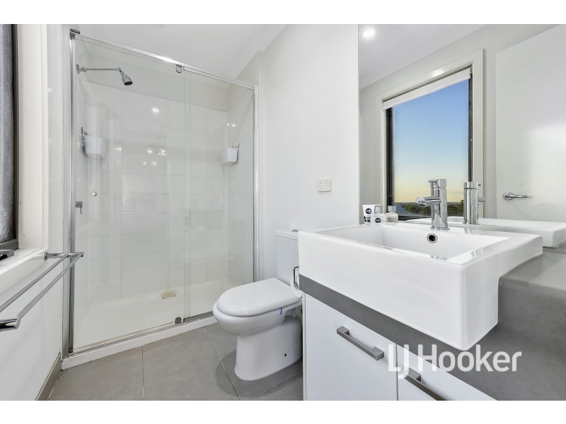 57 Atlantic Drive, Pakenham VIC 3810