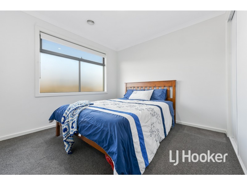 57 Atlantic Drive, Pakenham VIC 3810