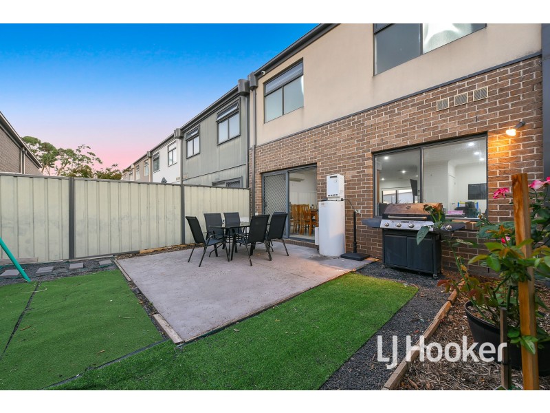 57 Atlantic Drive, Pakenham VIC 3810