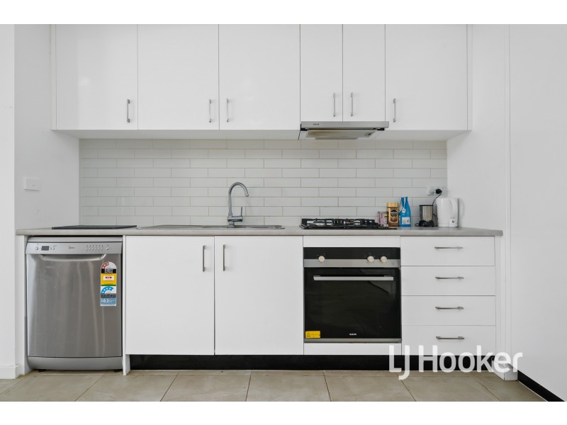 2 Patena Walk, Pakenham VIC 3810