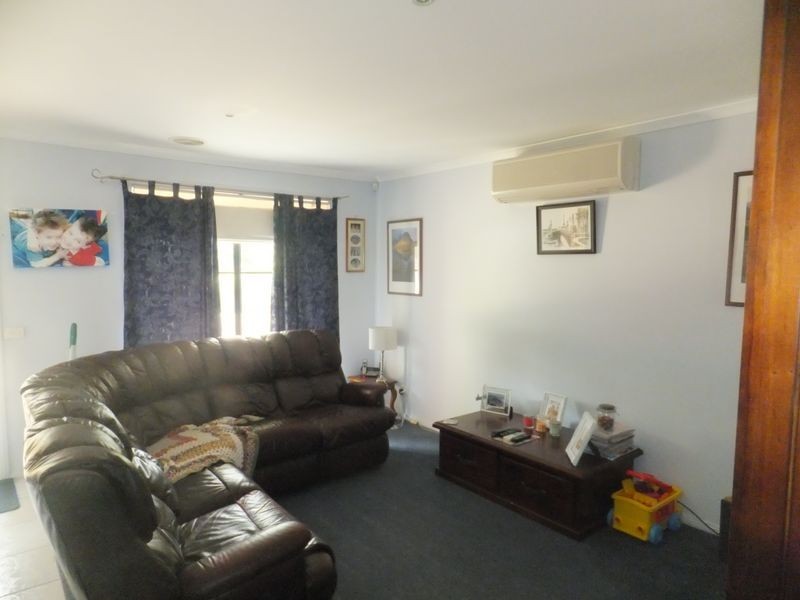 182 Racecourse Road, Pakenham VIC 3810