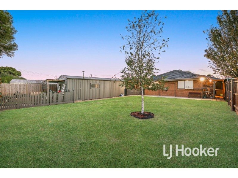 67 Simon Drive, Pakenham VIC 3810