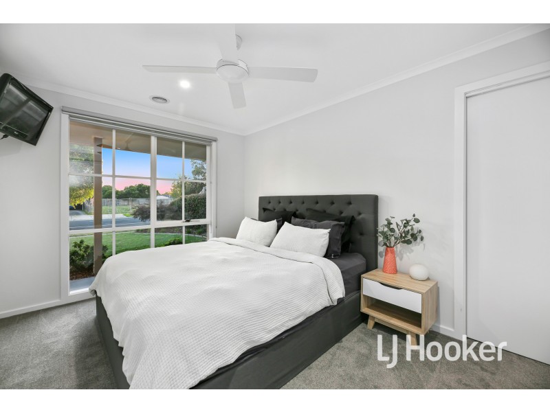 67 Simon Drive, Pakenham VIC 3810