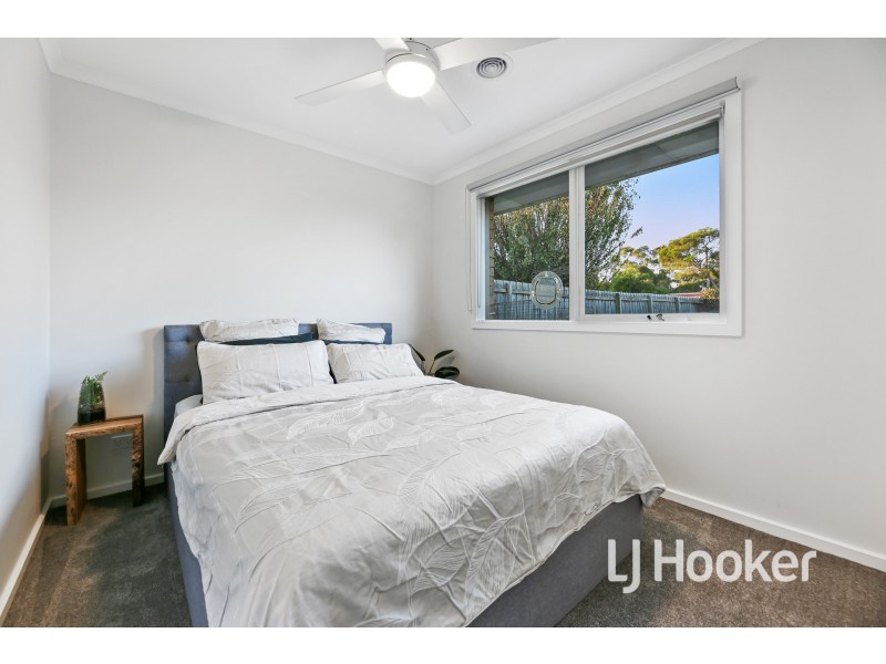 67 Simon Drive, Pakenham VIC 3810