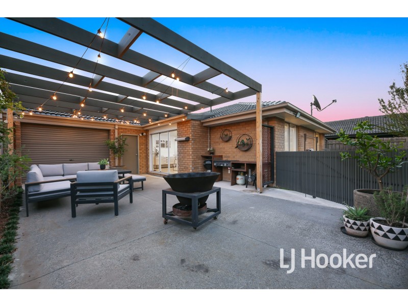 67 Simon Drive, Pakenham VIC 3810
