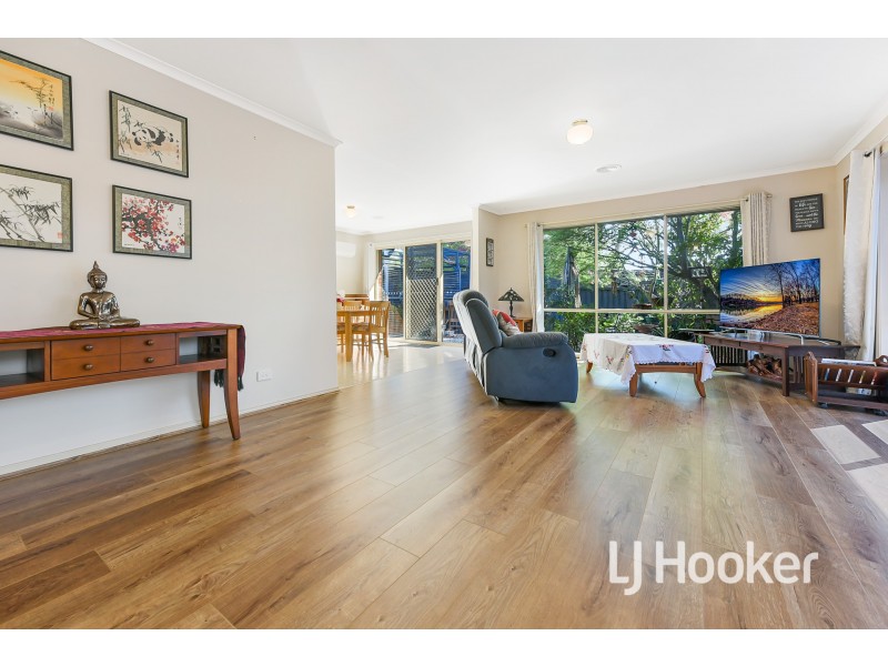 1/1 Montclaire Court, Pakenham VIC 3810