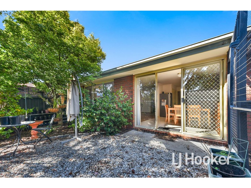 1/1 Montclaire Court, Pakenham VIC 3810