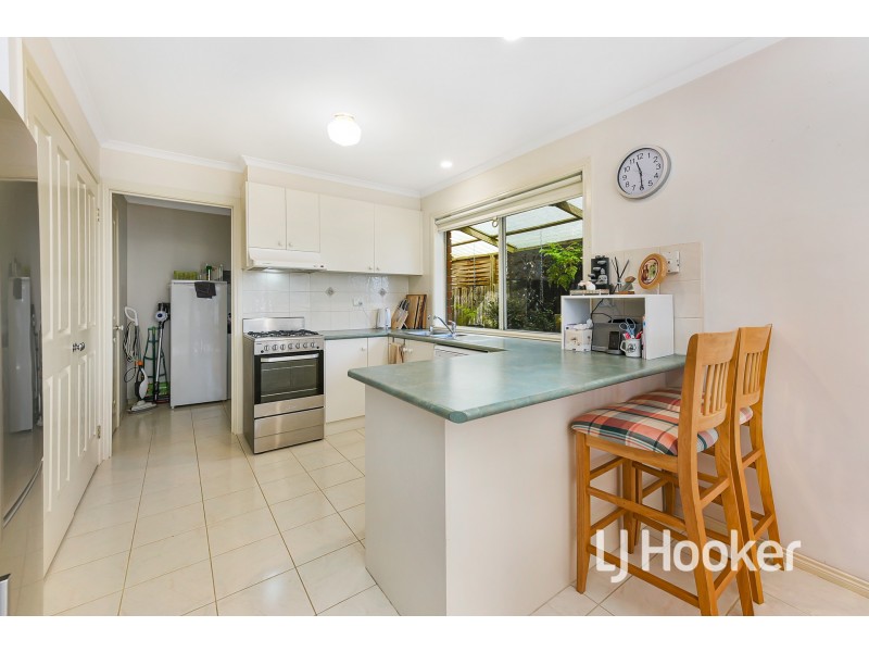 1/1 Montclaire Court, Pakenham VIC 3810