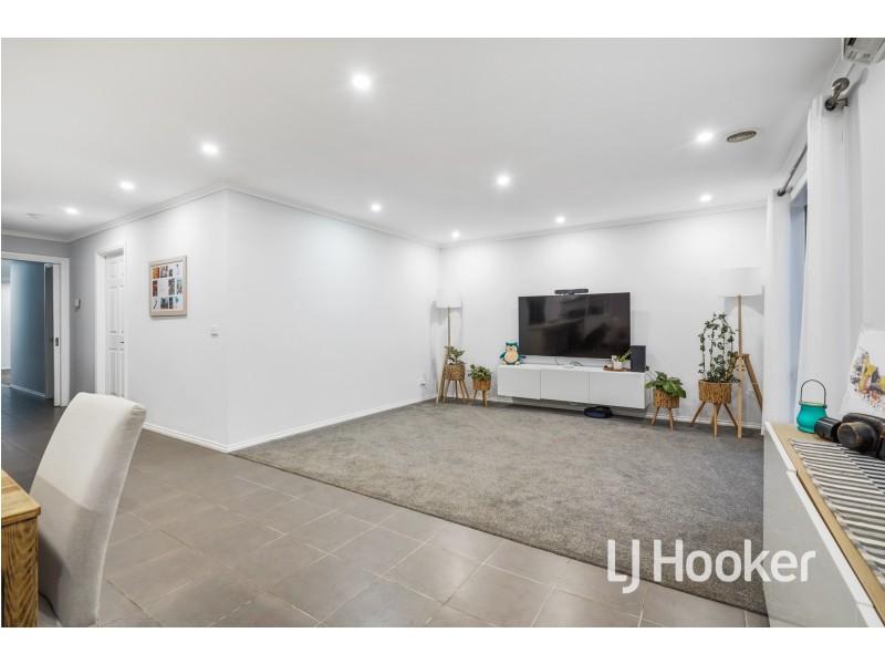 23 Tipperary Circuit, Pakenham VIC 3810