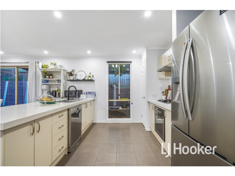 23 Tipperary Circuit, Pakenham VIC 3810
