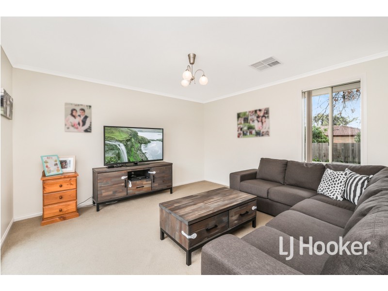 3/14 Charles Street, Pakenham VIC 3810