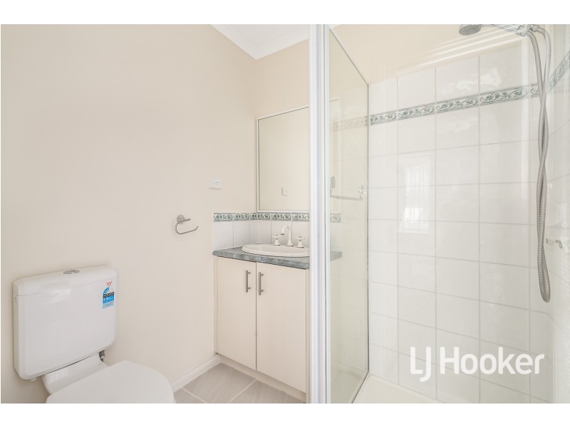 3/14 Charles Street, Pakenham VIC 3810