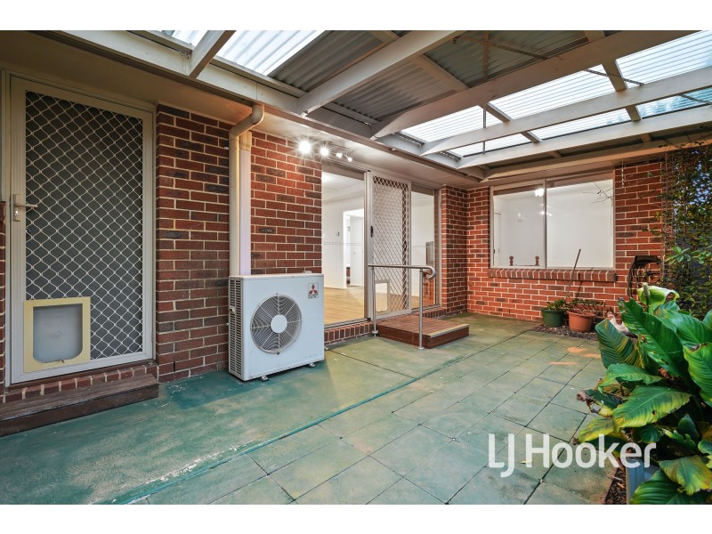 1/31 Rogers Street, Pakenham VIC 3810