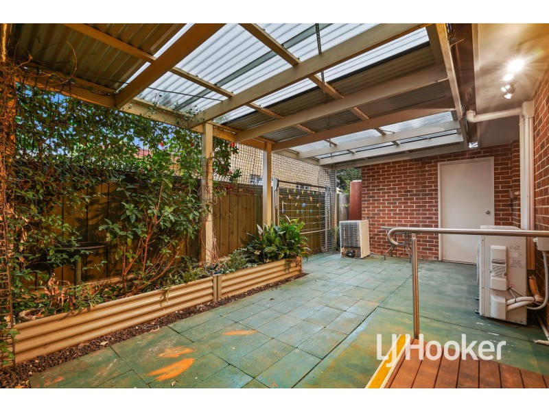 1/31 Rogers Street, Pakenham VIC 3810