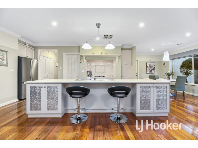 10 Michigan Grange, Pakenham VIC 3810